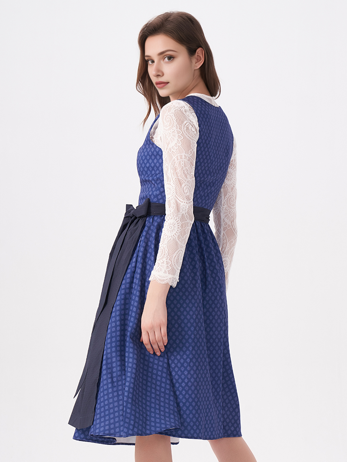 Modernes Dirndl in Blau