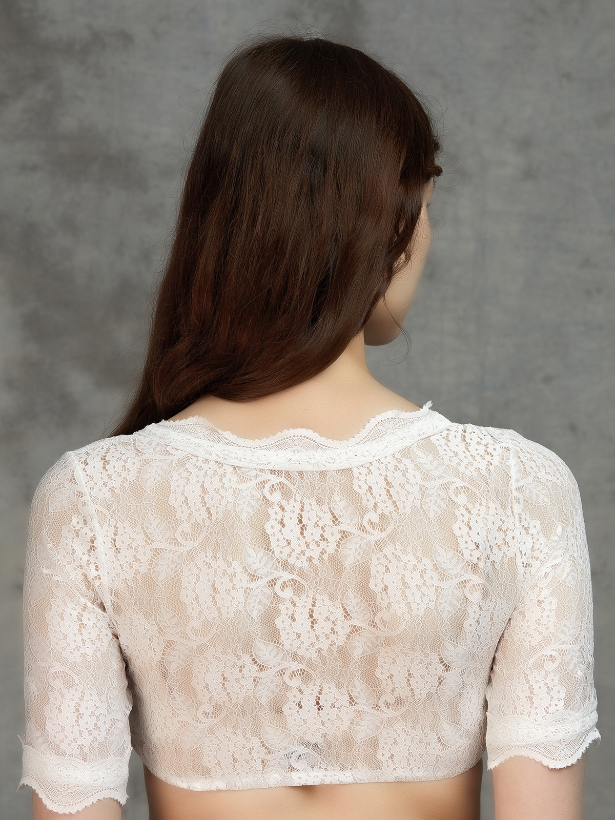 Dirndl Hellgelb mit weißer Bluse