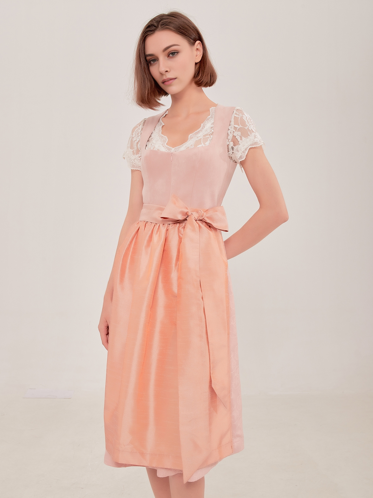 Dirndl in Rosa – Inspirationsquelle für gelbe Varianten