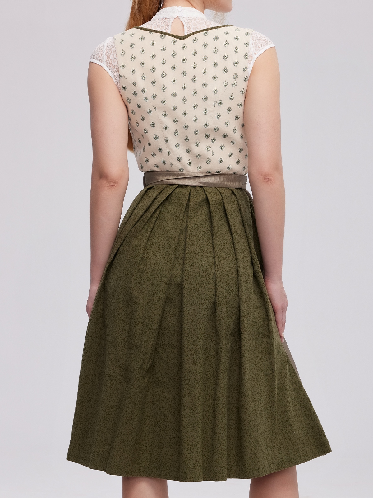 Modernes Dirndl in Gelb