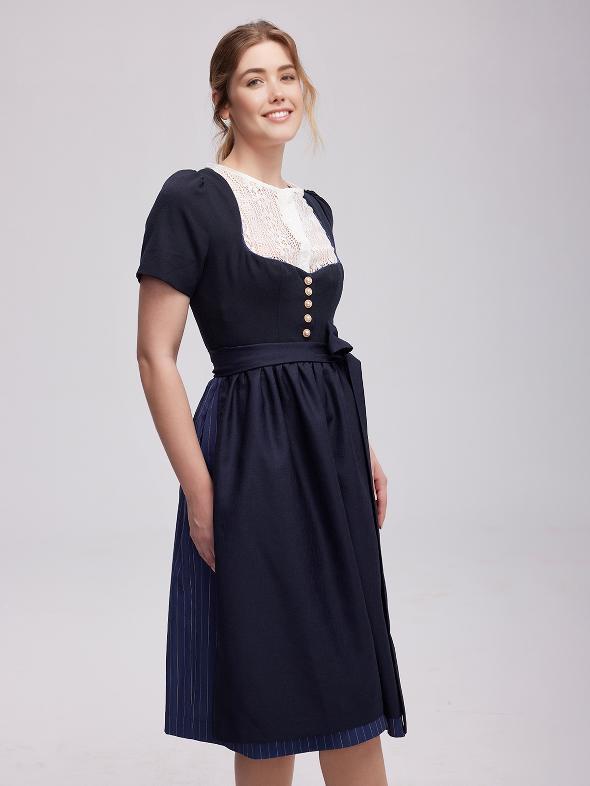 Dirndl Hellblau Samt