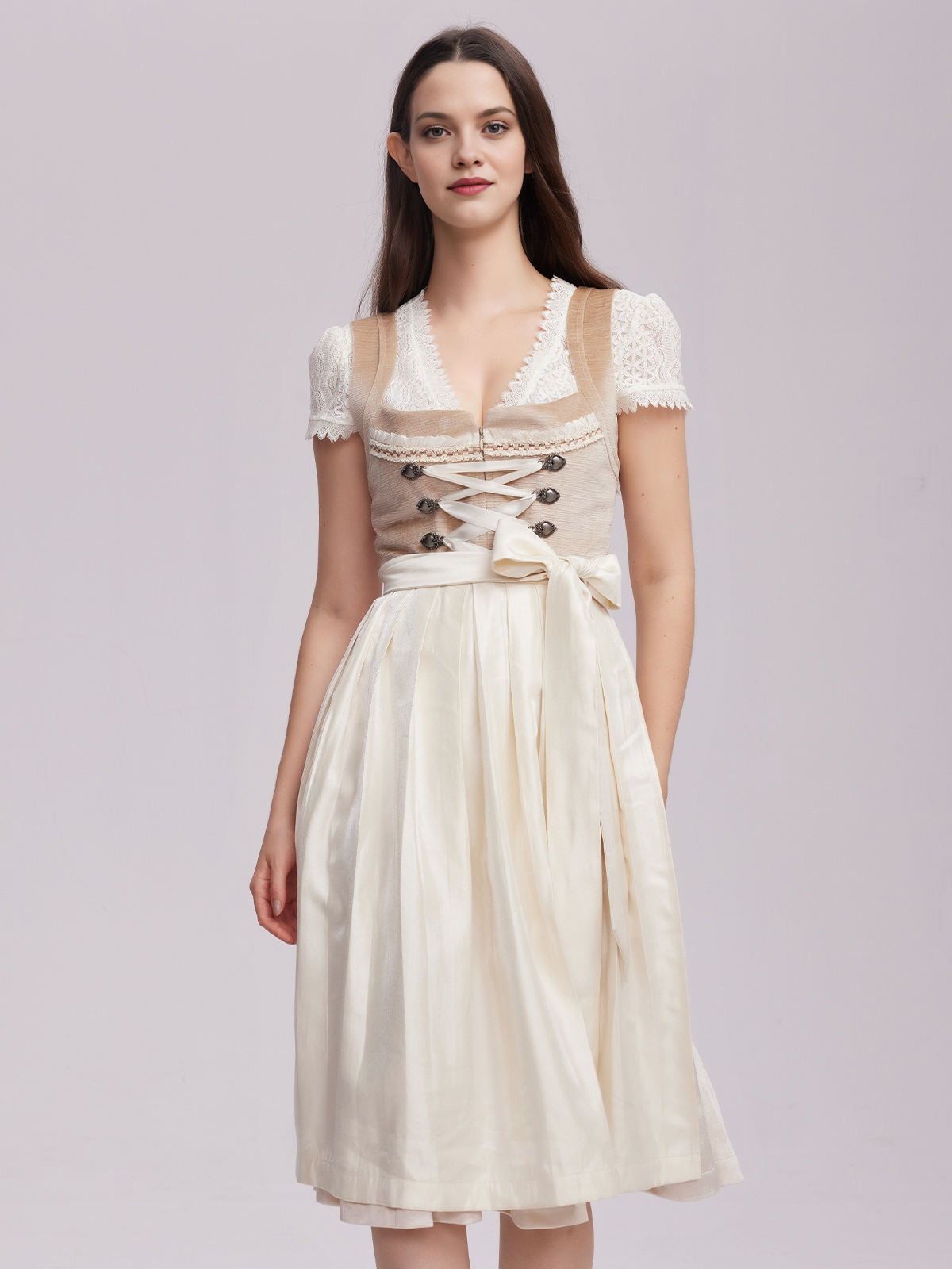 Dirndl in Grau und Blau – ein zeitloser Look