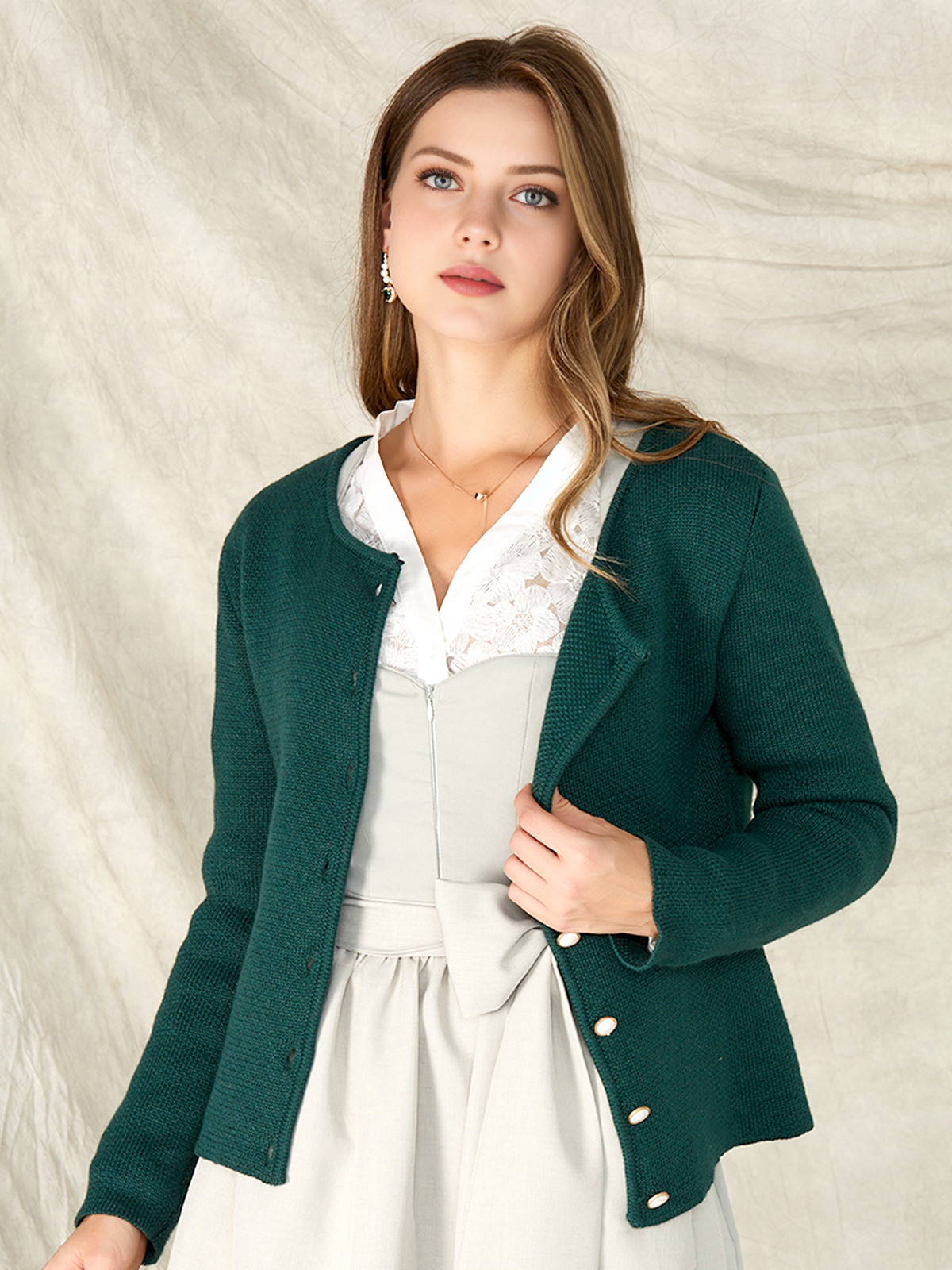 Helles Dirndl in Grün