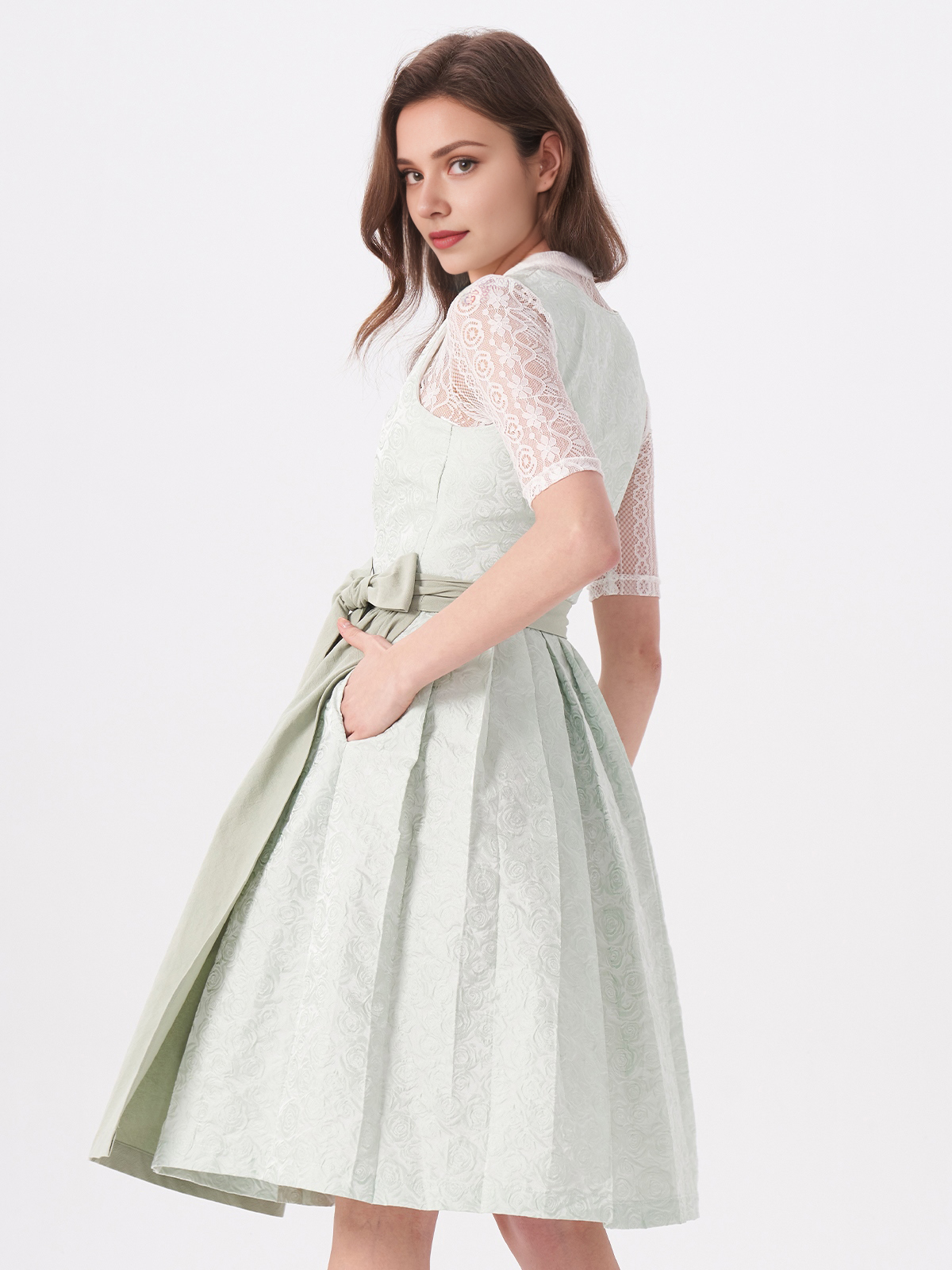 Dirndl in Grün mit floraler Schürze