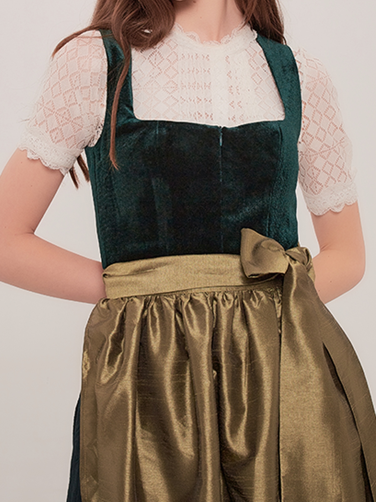 Modernes grünes Dirndl von Jamei