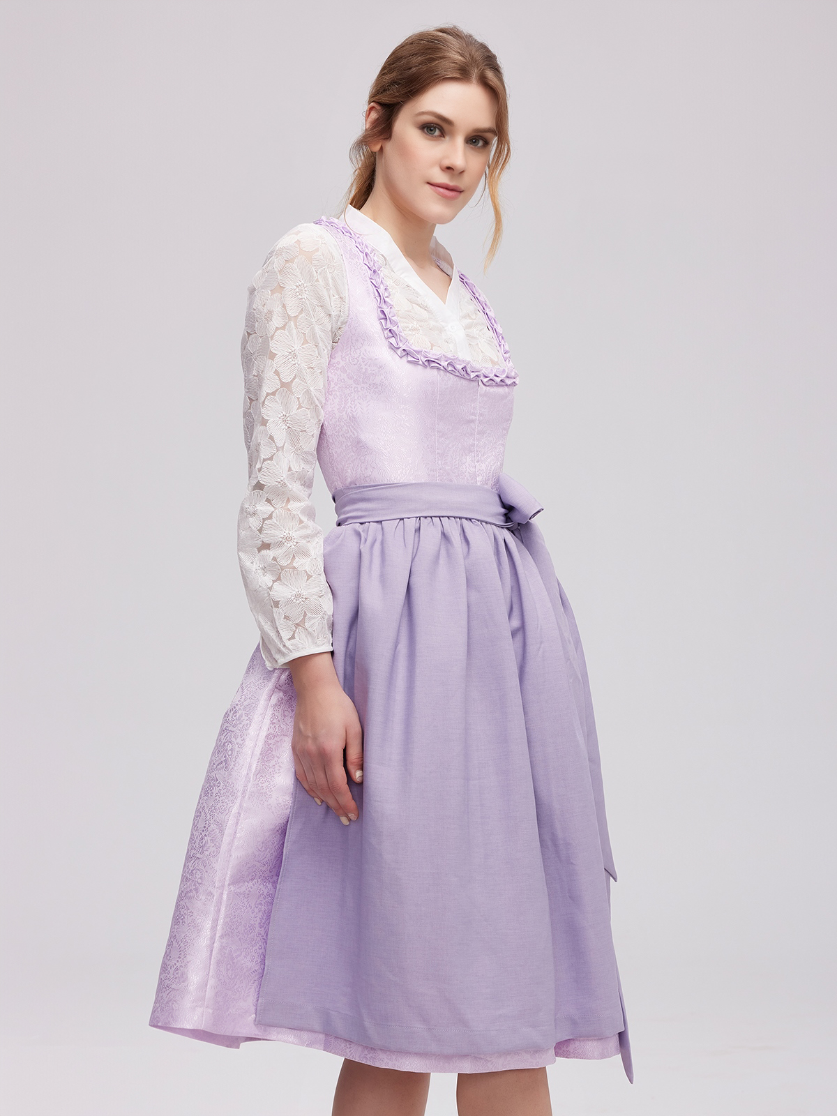 Elegante Dirndlbluse in Lila